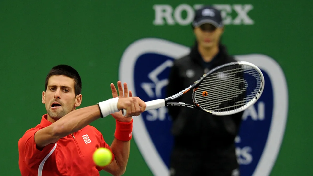Novak Djokovici a intrat pe teren la Paris-Bercy mascat în Darth Vader