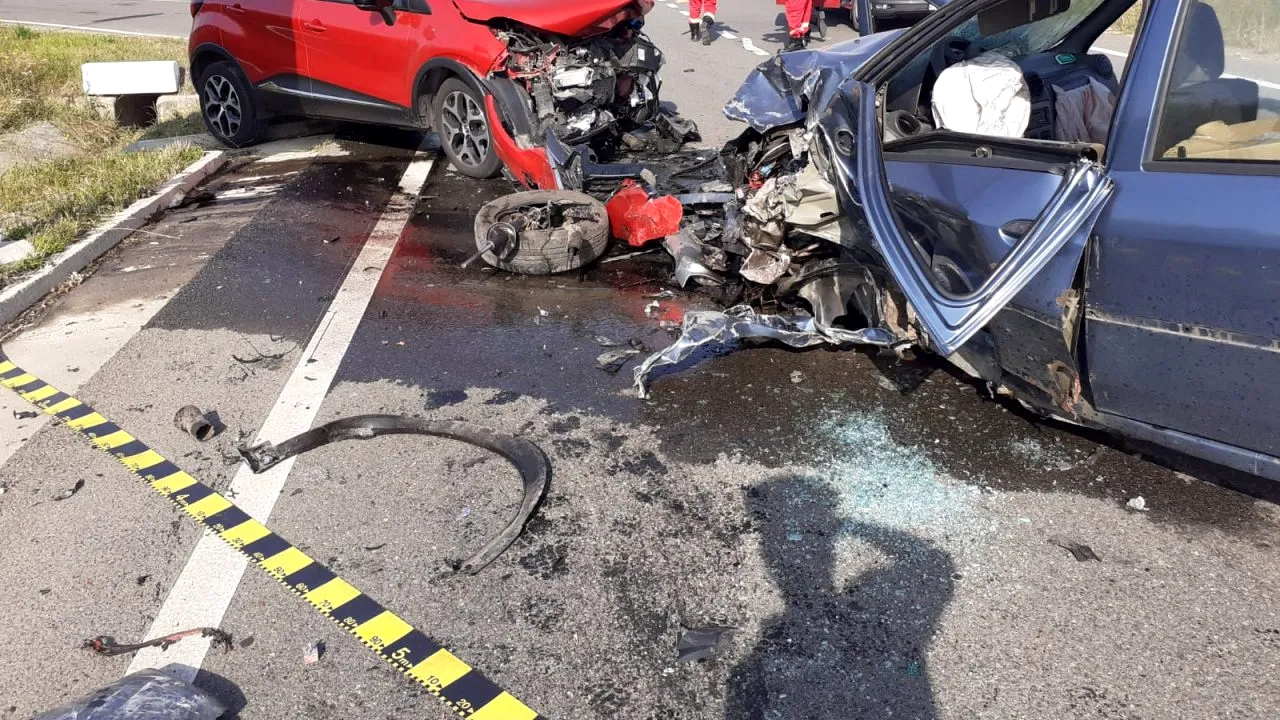 Un șofer băut a lovit două mașini pe DN7, între Orăștie și Deva. Ce alcoolemie avea bărbatul (FOTO)