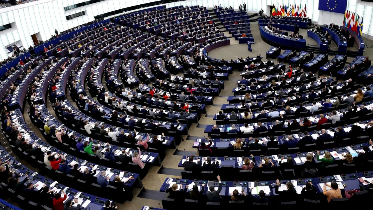 Parlamentul European susține planurile de consolidare a apărării UE /„EUROPA se confruntă cu cea mai avansată amenințare de după Războiul Rece”