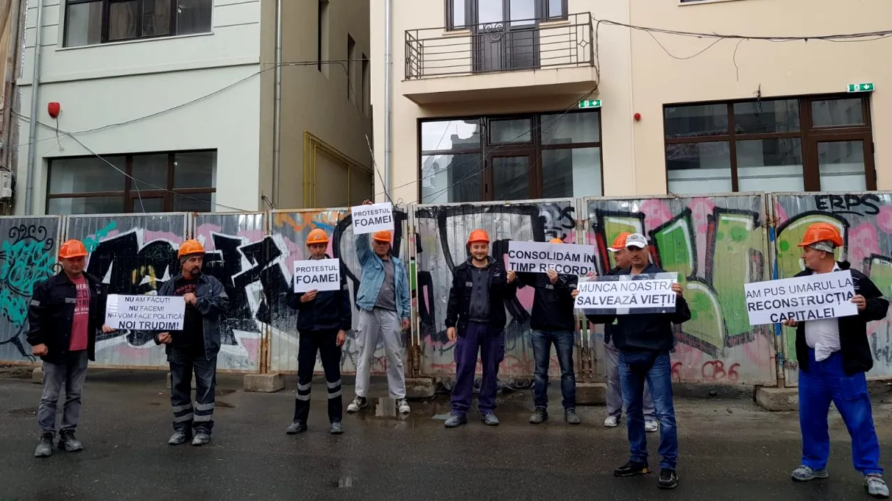 Salariații Companiei Consolidări din București nu și-au luat salariile din decembrie 2020. Au ieșit în stradă la „protestul foamei”. Ce răspunde Primăria Capitalei