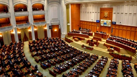 Scandal în Parlament. Doi deputați, de la AUR și USR, la un pas de bătaie: ”Îți ordon să dispari!“