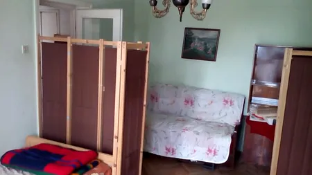 Culmea imobiliară! Mai nou, în Cluj-Napoca se închiriază.. holuri! Câți euro cere proprietarul chirie pe acest hol cu paravan