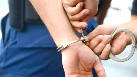 Scene șocante într-un parc din Baia Mare. Un bărbat s-a dezbrăcat în fața copiilor