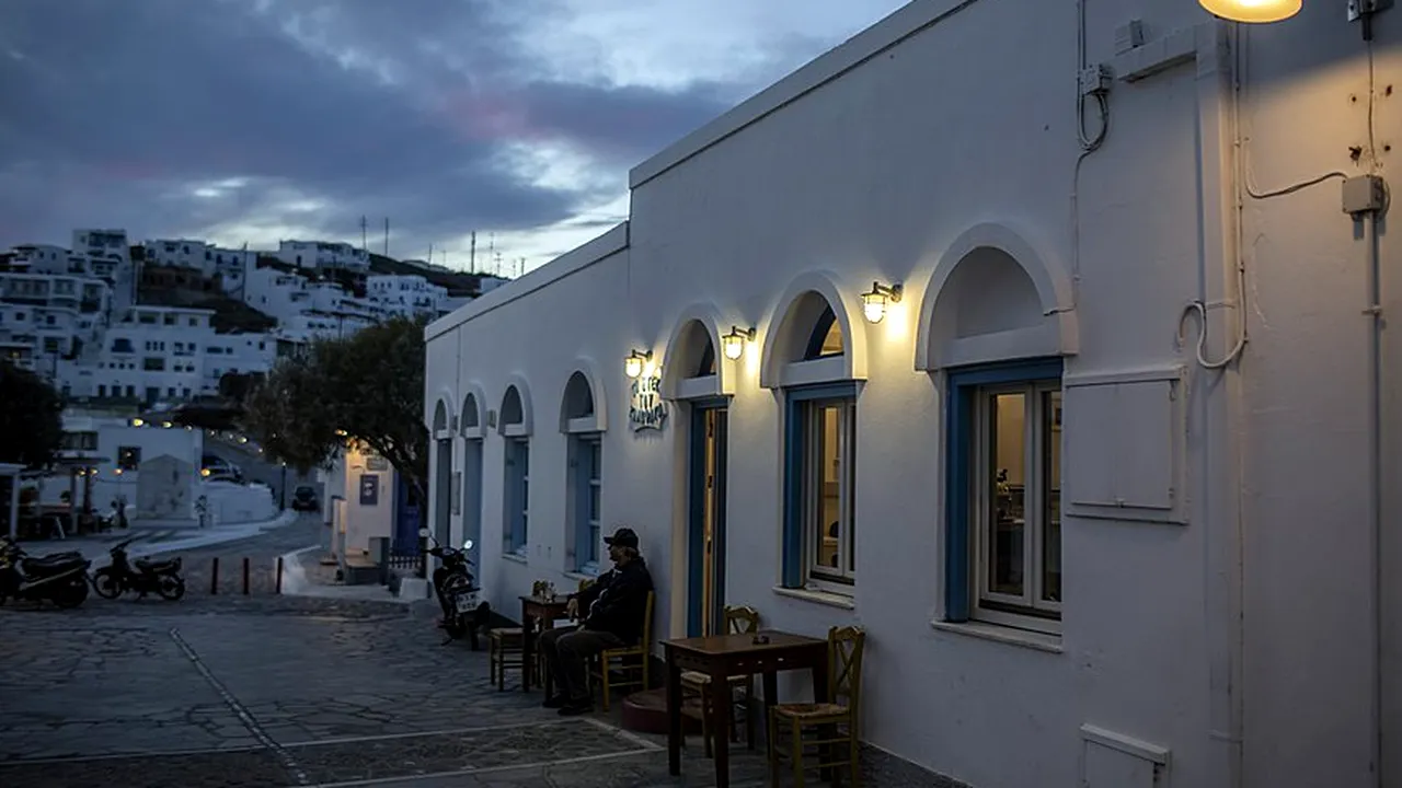 Grecia prelungește carantina națională până pe 7 decembrie. Locuitorii pot ieși din case după ce primesc aprobarea autorităților prin SMS