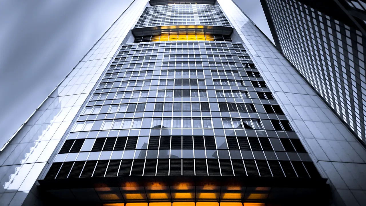 Motivul pentru care una dintre cele mai mari bănci din Europa vrea să concedieze aproape 10.000 de oameni