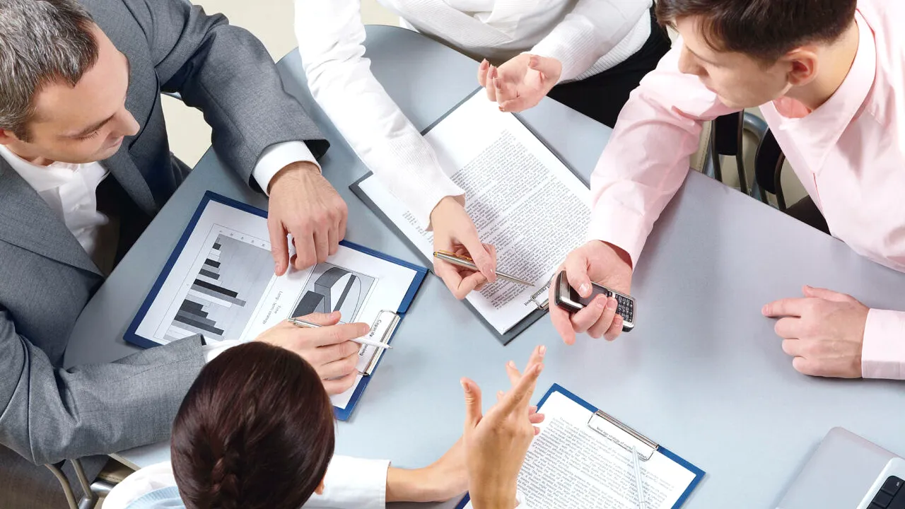 Surpriză pentru angajați. Legea votată în Parlament îi va bucura pe mulți români