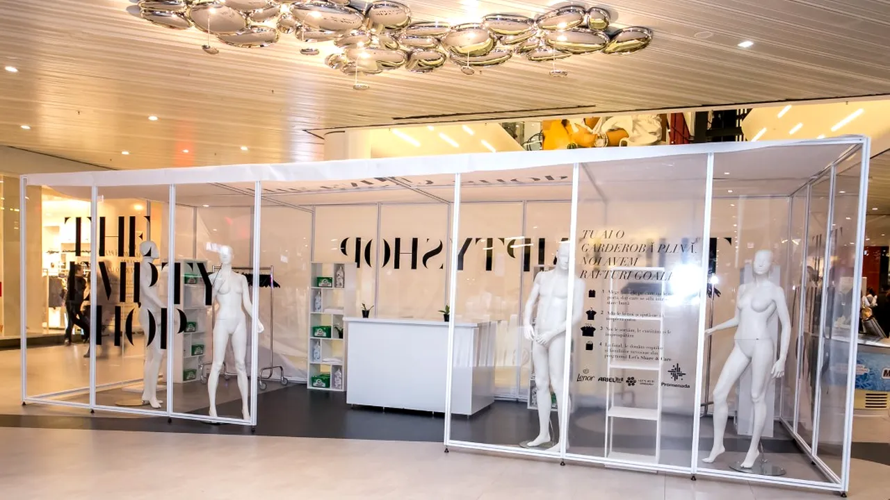 În București s-a deschis primul magazin complet gol. „The Empty Shop