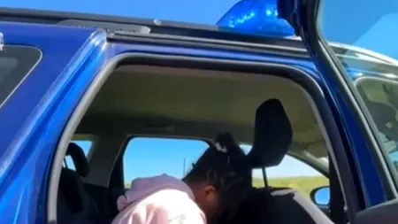 Doi polițiști au fost ÎNJUNGHIAȚI la Vama Nădlac de traficanții de persoane