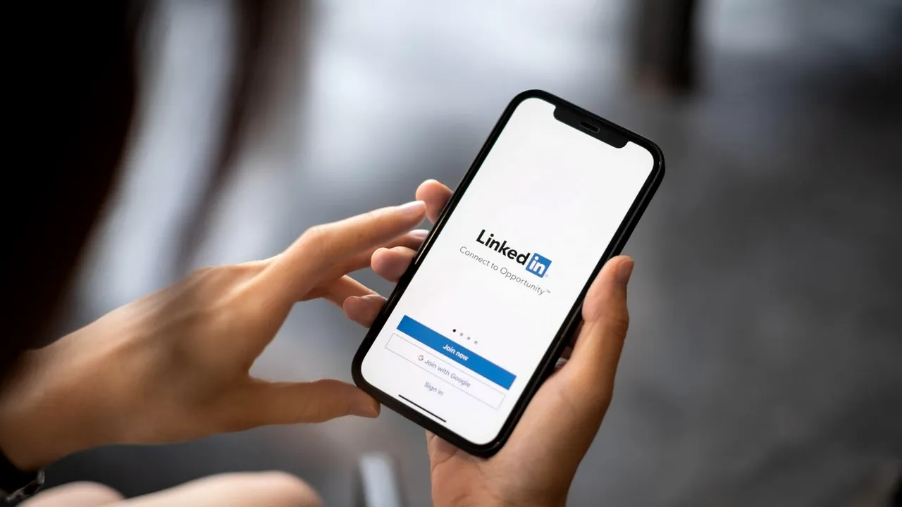 Datele a jumătate de miliard de membri LinkedIn au fost scoase la vânzare