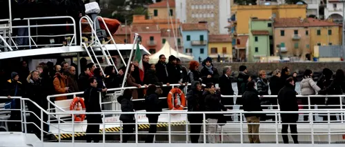 Ceremonii de comemorare a victimelor naufragiului pachebotului Costa Concordia, pe insula Giglio. GALERIE FOTO