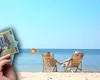 Cât plătesc turiștii pentru un șezlong sau meniul zilei, pe litoral, de Rusalii. Salvamarii avertizează asupra unui pericol!