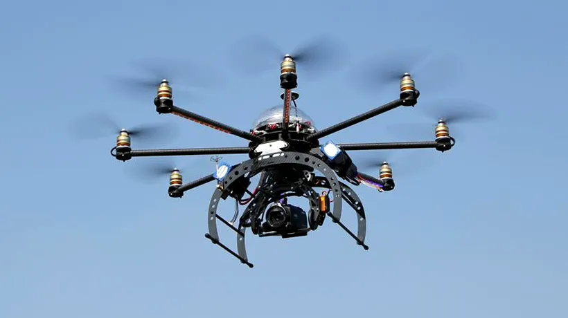 Cinci persoane sunt cercetate penal pentru că au ridicat drone la protestul din Piața Victoriei