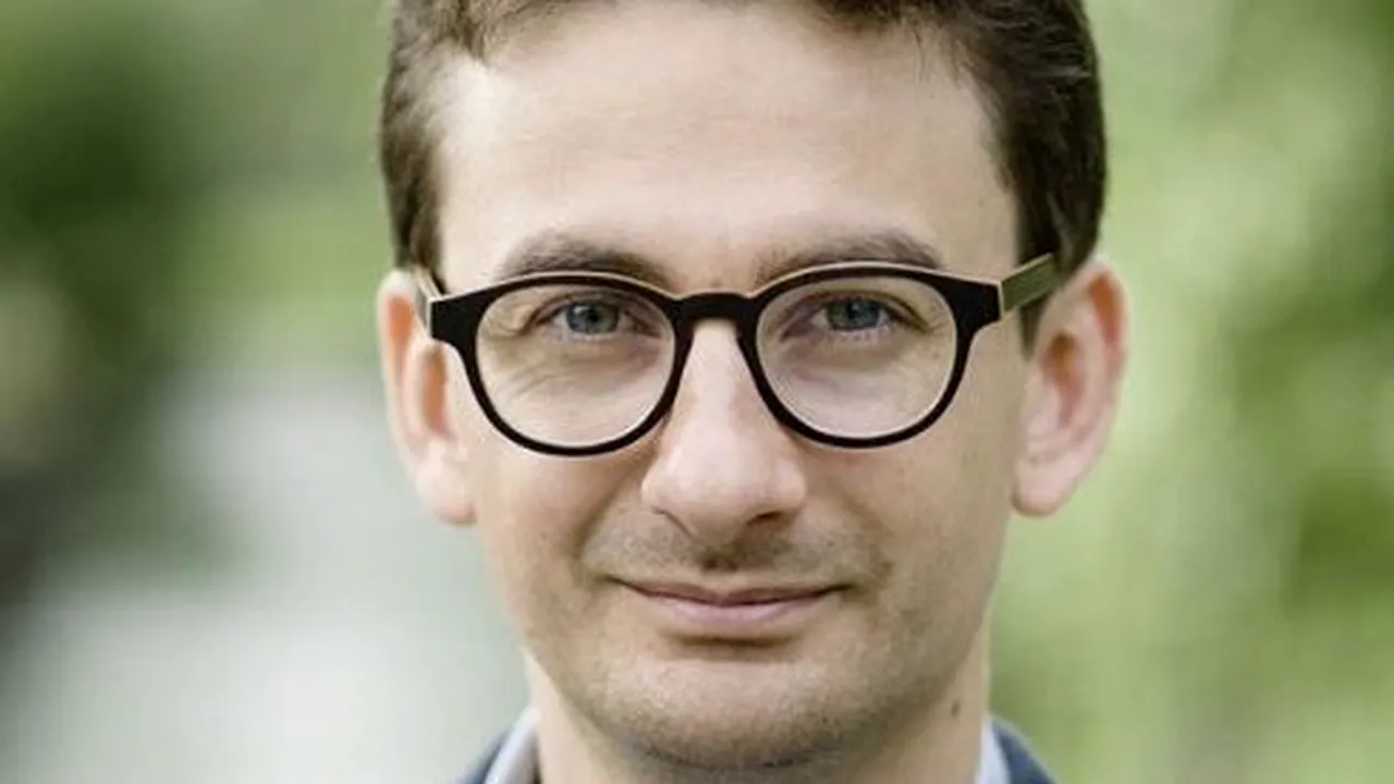 Un deputat USR solicită audierea propunerii de comisar european în Parlamentul României