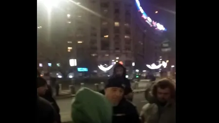 Afară cu Uber-ul din țară! Taximetriștii, AMENDAȚI de poliție, după ce au blocat traficul. Un șofer care lucra în regim de car-sharing, PRINS în mulțime