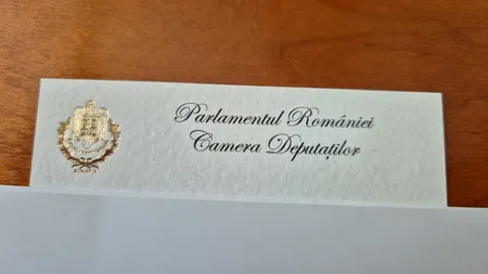 Parlamentarii din România și-au luat cărți de vizită cu foiță de aur, de 310 lei / set: „Realitatea bate gluma” / Reacția Camerei Deputaților