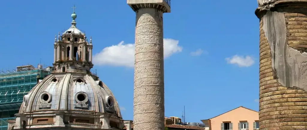 Guvernul amână decizia prin care România urmează să dea bani pentru restaurarea statuii Sfântului Petru de pe Columna lui Traian