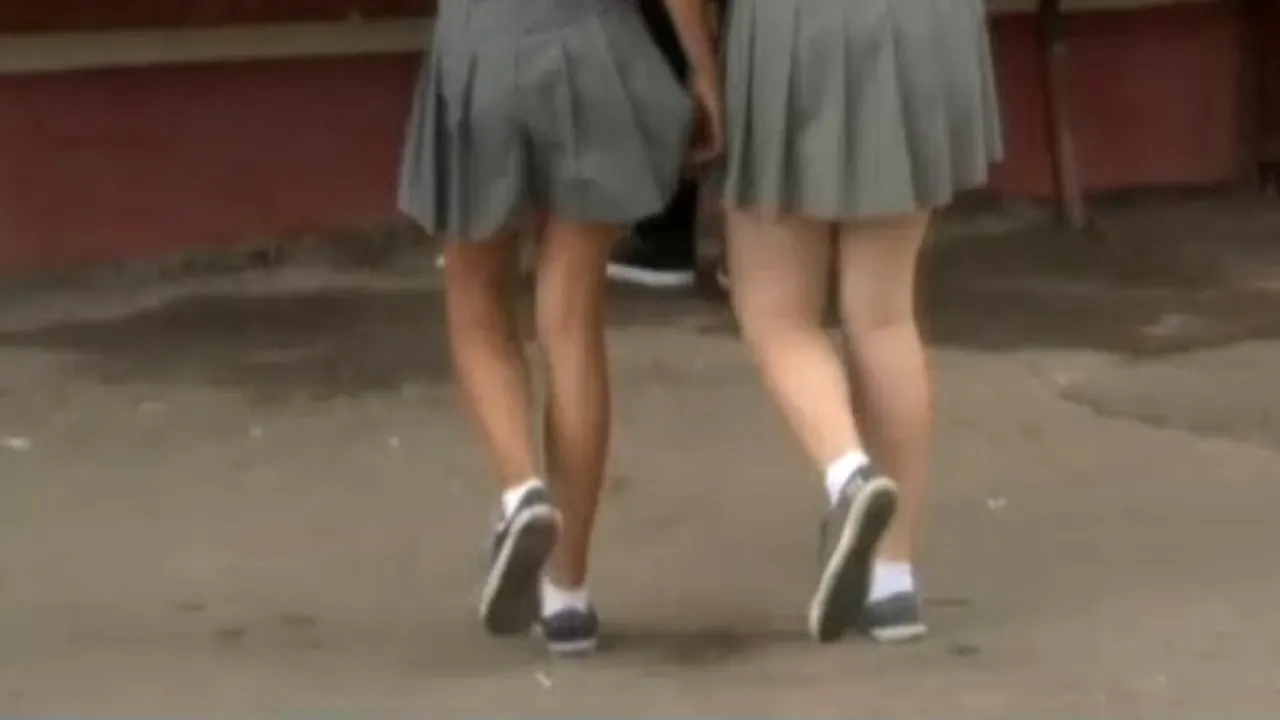 Ce sunt obligate să facă elevele unui liceu din Noua Zeelandă pentru a 