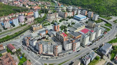 Tunel pe sub un oraș din România, pentru ca turiștii care merg la munte să nu blocheze circulația