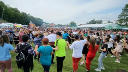 De teama disponibilizărilor anunțate de Ilie Bolojan, tot mai multe comune din Iași renunță la petrecerile consacrate