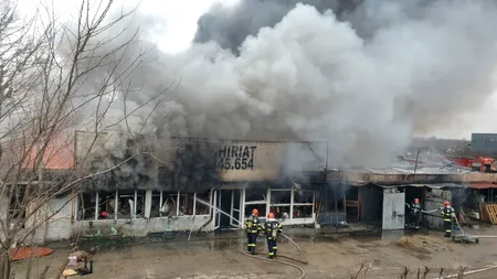 UPDATE | Un incendiu puternic a izbucnit la un depozit de pe bulevardul Iuliu Maniu, în apropiere de Centura Capitalei și A1 (VIDEO)
