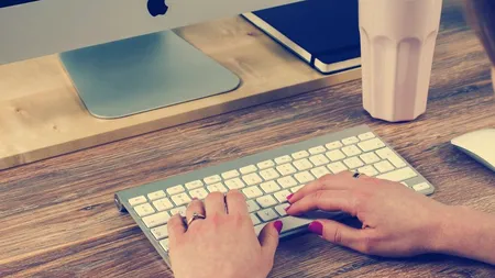 SCHIMBĂRI MAJORE. Distanțarea socială ne-a conectat la rețelele fixe de internet/ Cum a crescut traficul pe durata stării de urgență