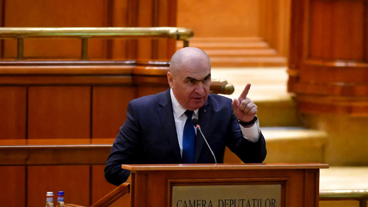 Ponta acuză Guvernul Bolojan că facilitează abandonul școlar prin proiectul de lege care taie bursele sociale pe perioada vacanțelor