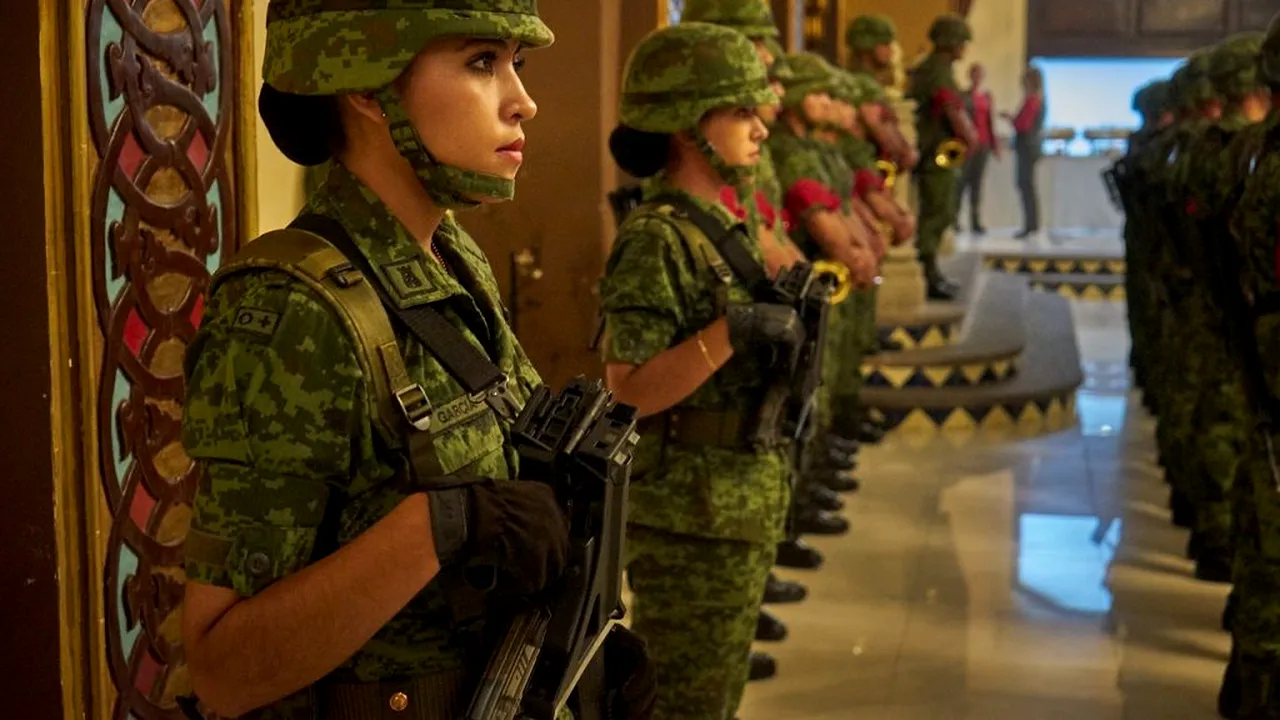 US Army, în pas cu vremurile. Soldații, liber la cercei, codițe împletite și păr prins în coadă!