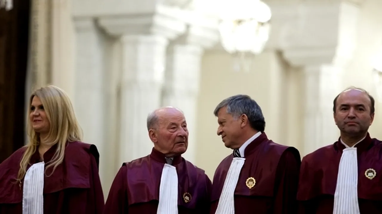 Ministrul Radu Stroe: Erata CCR este un fals, o hârtiuță care schimbă la 180 grade conținutul hotărârii CCR