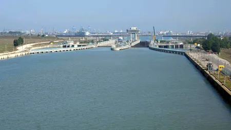 Alertă pe Dunăre: Un băiat de 14 ani a intrat în apă și nu a mai reușit să iasă la mal