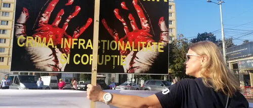 Protest 10 august | „Suntem sătui de minciuni. Moldova se ridică, mesajul cu care ieșenii au plecat spre protestul din București - VIDEO