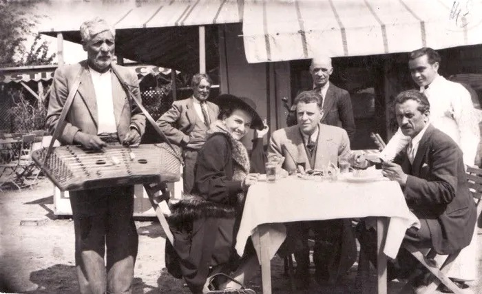 Maria Tănase și Maurice Negre (centru). Foto: Muzeul Olteniei
