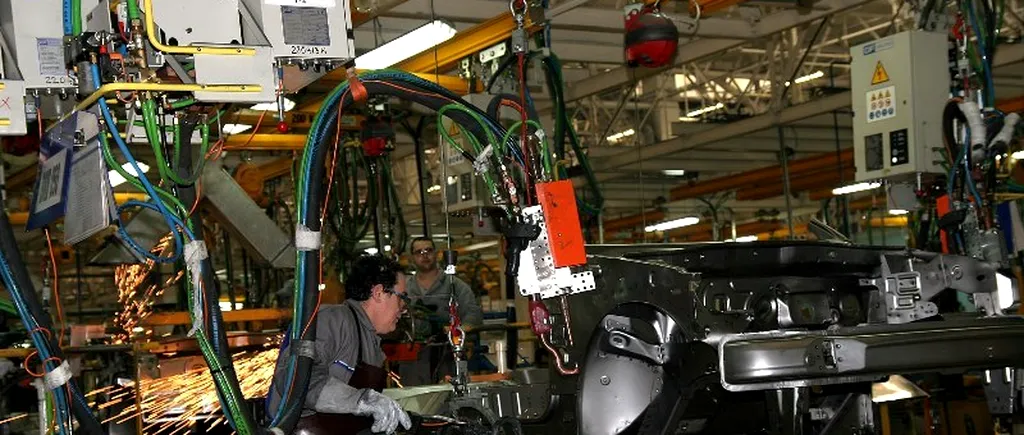Argeș: Uzina Dacia de la Mioveni își întrerupe activitatea de producție luni și marți