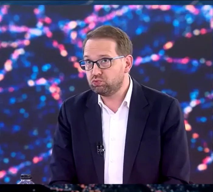 Dominic Fritz se contrazice în declarații, când vorbește despre medierea ședinței de la Cotroceni, pe tema pensiei magistraților (FOTO: captură Digi24)