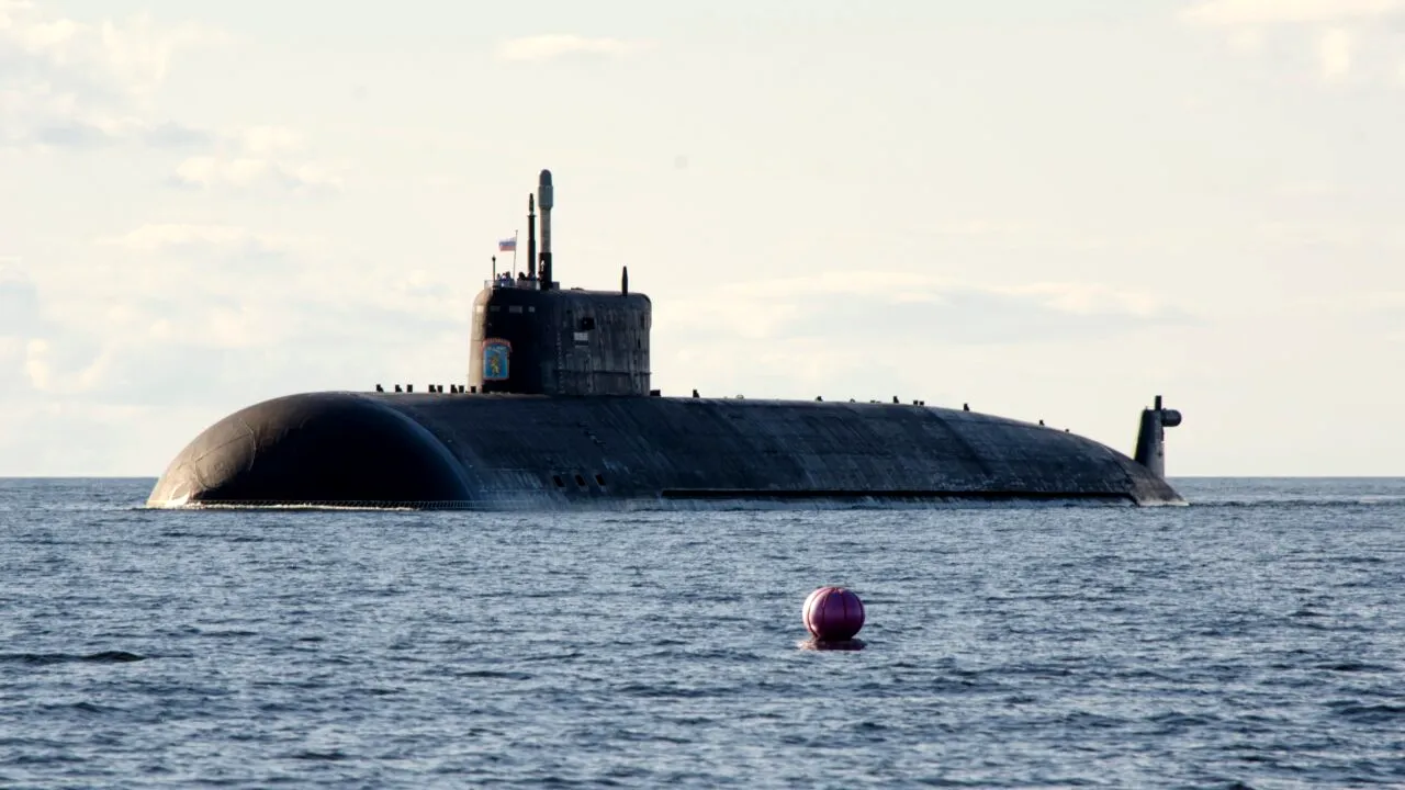 Marina rusă are de acum un nou submarin. Belgorod este cel mai lung submarin din lume