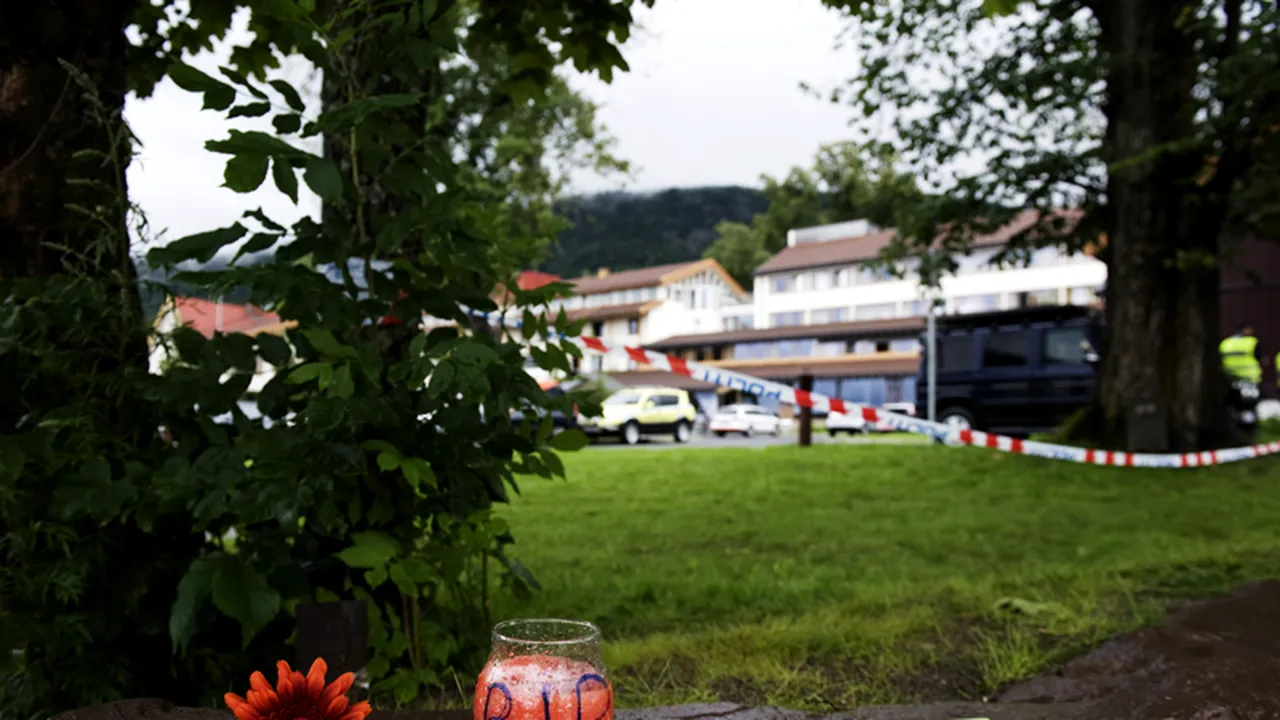 O supraviețuitoare a masacrului comis de Anders Breivik povestește cum s-a 