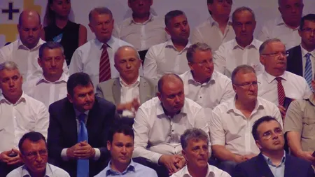 Toți șefii locali importanți ai PSD au primit următorul MESAJ din partea lui Victor Ponta, la câteva ore după ce cuplul Dragnea-Ghiță a anunțat că preia partidul