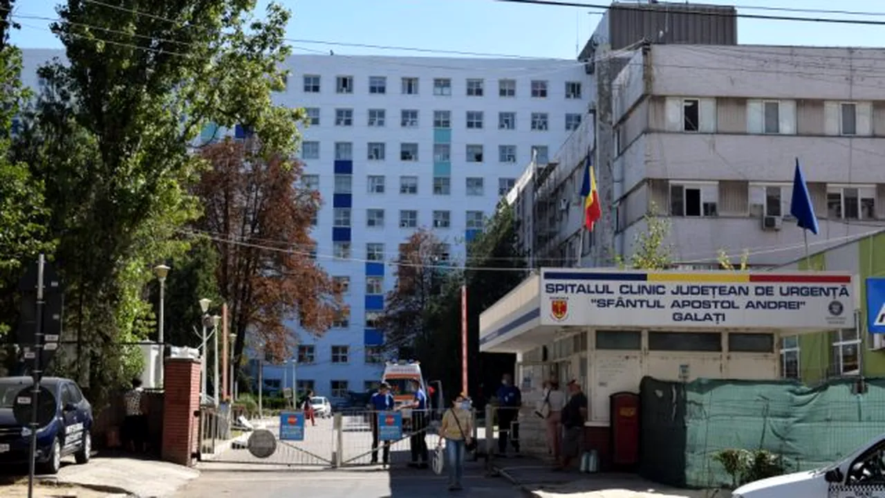 Șapte medici din Galați sunt cercetați pentru ucidere din culpă. Ar fi lăsat un pacient în stare gravă să aștepte afară, în frig, rezultatul testului COVID