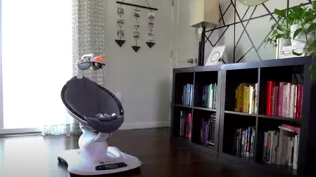 Peste două milioane de leagăne electronice pentru bebeluși, retrase de la vânzare după ce un copil a murit strangulat