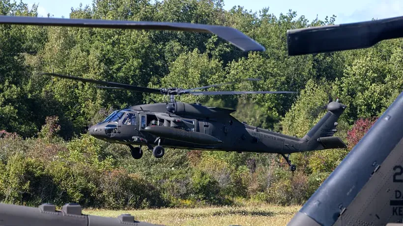 Tragedie în SUA: două elicoptere BLACKHAWK s-au prăbuşit, cel puțin 9 morți!