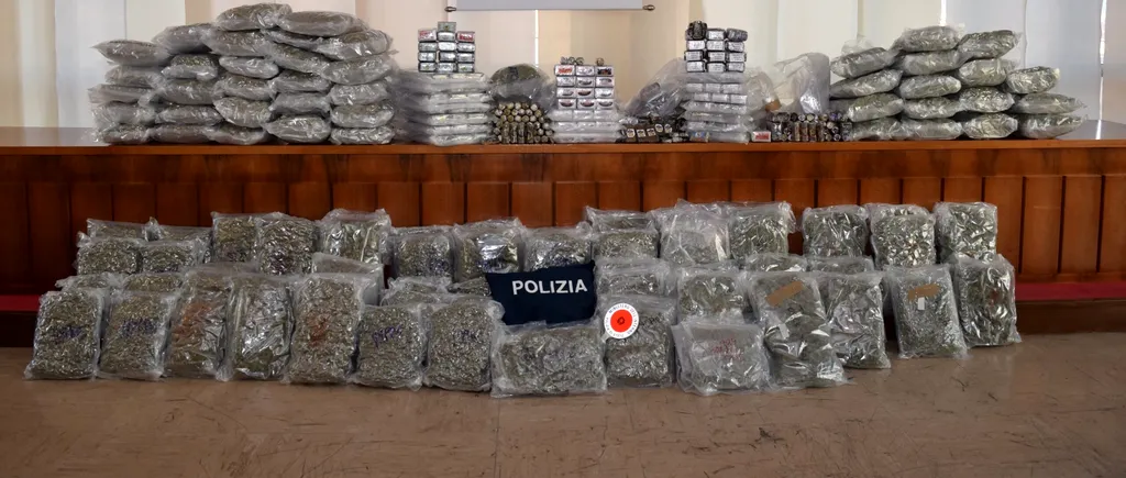 Polițiștii din Brescia au găsit în garajul unui român, aflat de o lună în Italia, droguri de 2,5 milioane de euro. Mama lui susține că e țap ispășitor