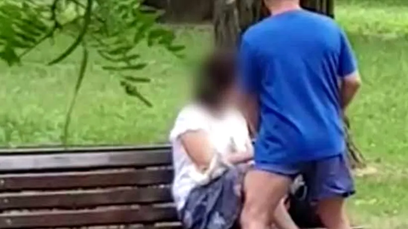 Se înmulțesc cazurile de sex în public. Un bărbat și o femeie nu s-au mai putut abține, chiar în Parcul Central din Cluj-Napoca - VIDEO