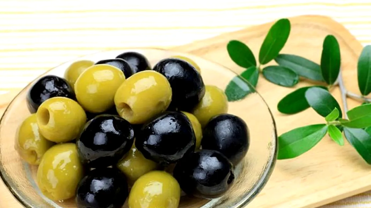 
Care este diferența între măslinele verzi și cele negre