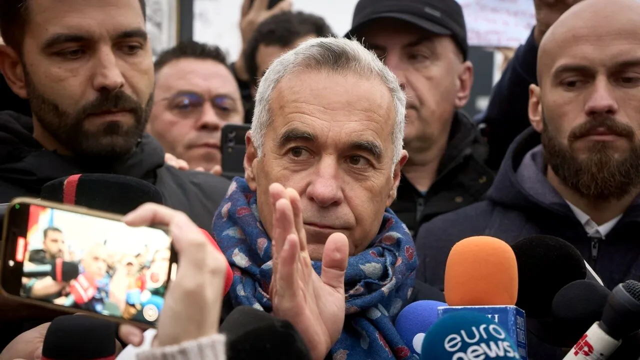 Călin Georgescu, gata să intre în cursa prezidențială. Își cheamă susținătorii să strângă SEMNĂTURI