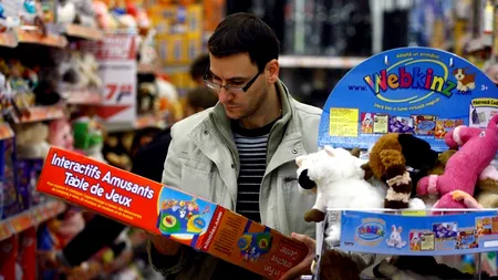 Ce buget au anul acesta românii de Moș Nicolae și ce fel de cadouri cumpără