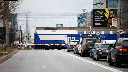 Bucureștiul abandonat: Nici măcar un pasaj banal peste „Puntea suspinelor” din Petricani nu vom avea în viitorul apropiat! În cel mai mare punct de business din România, mașinile așteaptă... la barieră! FOTO & VIDEO