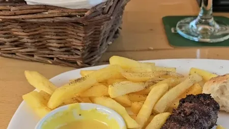 Un turist român a comandat 3 mici la Nisipurile de Aur, în Bulgaria. Ce a primit, de fapt