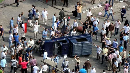 Asalt al armatei egiptene împotriva militanților într-un sat din apropiere de Cairo