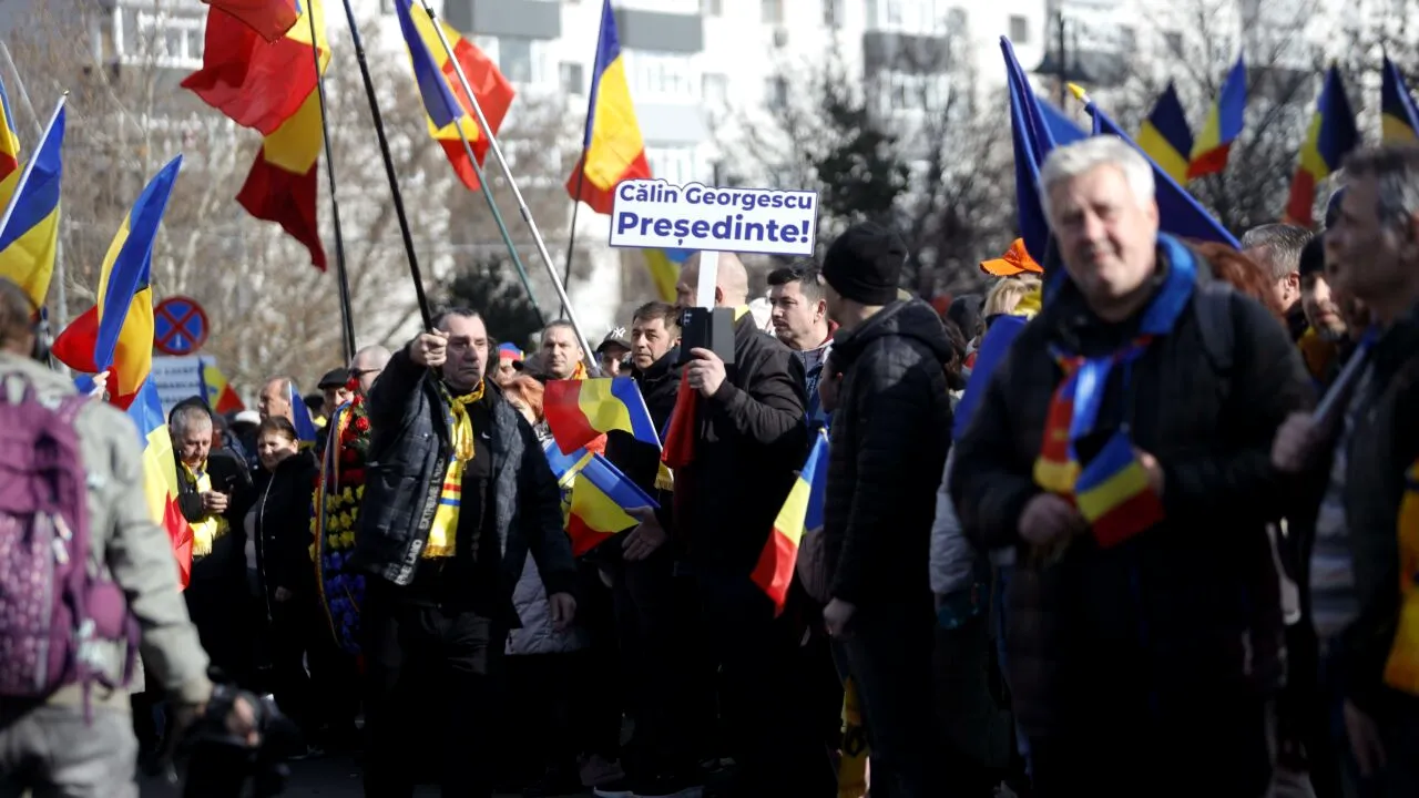 Ce au văzut pe cer susținătorii lui Călin Georgescu la mitingul de Ziua Unirii: 