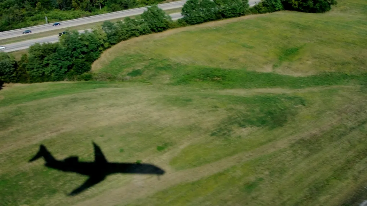 Motivul pentru care un avion românesc misterios a survolat Republica Moldova