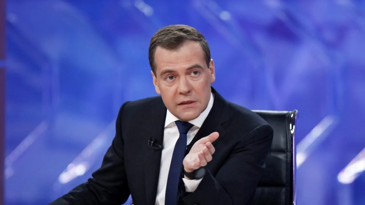 Medvedev: Rusia ar putea reanaliza importanța euro în rezervele băncii centrale